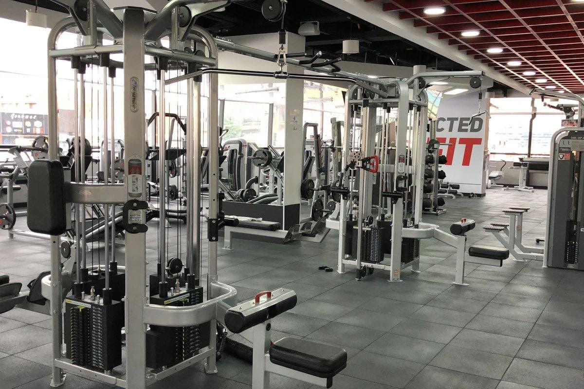 UrbanFit Gulshan জিমের ভেতরের ছবি