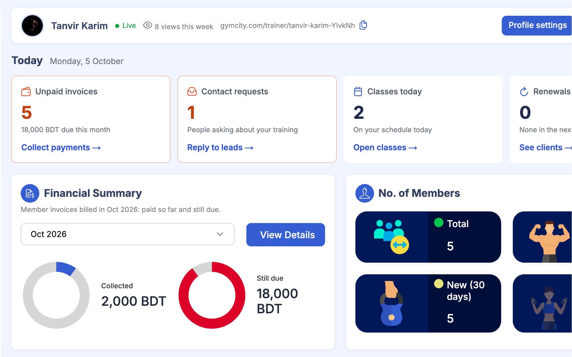 Personal trainer dashboard with monthly balance, clients and today's schedule